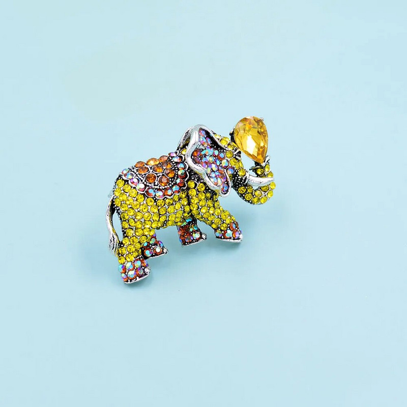 CINDY XIANG Rhinestonest elevandiprossid naistele Vintage Animal Pin 6 värvi Saadaval uus disain, kvaliteetne 2021