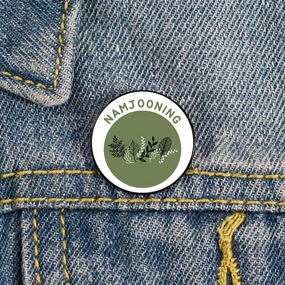 Namjooning roosa trükitud nööpnõel Kohandatud naljakad prossid särk Reväärkott Armas märk Multifilmi emailnõelad armastatud tüdrukusõpradele