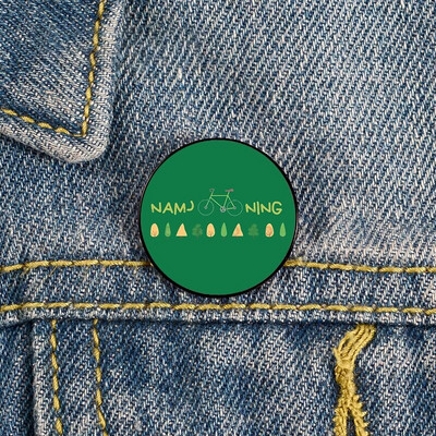 Namjooning roosa trükitud nööpnõel Kohandatud naljakad prossid särk Reväärkott Armas märk Multifilmi emailnõelad armastatud tüdrukusõpradele