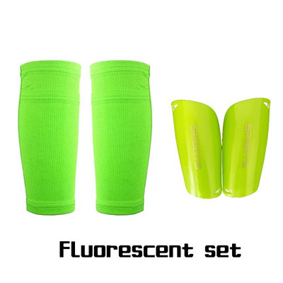 1 kasulik komplekt täiskasvanutele mõeldud jalgpalli kaitsesokid taskujalgpalli säärekaitsmetega säärevarrukad toetavad säärekaitset sääretugedes