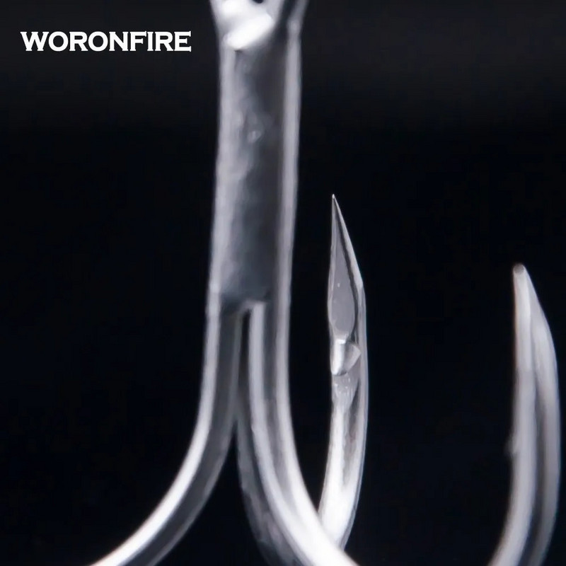 20 tk/partii Paks kolmikkonks, tugev tõmme 1# 2# 4# 6# 8# 10# 12# kõrge süsinikusisaldusega terasest ümmargune volditud kolmekordse omaniku õngekonksud