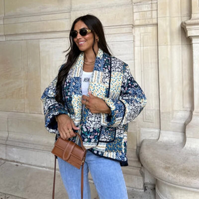 Atvarte marginta trumpa medvilninė striukė, moteriška ilgomis rankovėmis, šilta kišenine megztiniu, stora rudens žiemos mada moteriški gatvės viršutiniai drabužiai