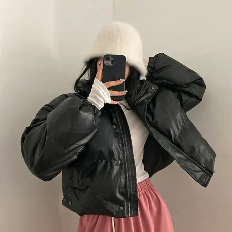 Nahast polsterdatud naiste külm paks lühike mantli aluskrae 2023. aasta talvine soliidne lahtine tõmblukuga nupp Naiste soe jope tänavariided