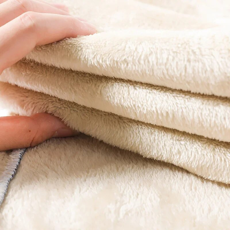 Šilti vilnos moteriški džinsai 2022 m. žiemos nauji stori aksominiai aukšto juosmens juodi pilki tiesūs džinsai iki kulkšnies Moteriškos džinsinės kelnės