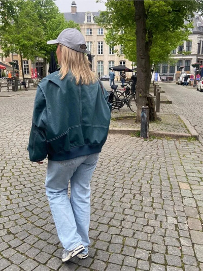 Moteriškos rudeninės raudonos spalvos striukės, madingos, atlenktos apykaklės atvartas, dideli, odiniai paltai, 2023 m. Prašmatnios kontrastingos kišenės Pu striukė