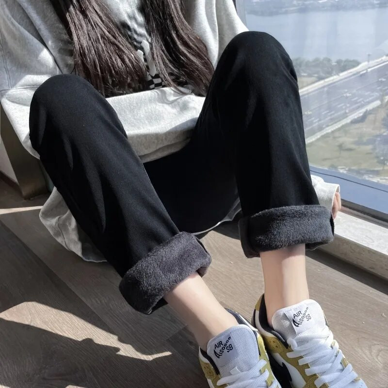 GUUZYUVIZ 2023 m. žiemos tiesūs vilnoniai džinsai moteriški šilti stori, laisvi aukštu juosmeniu aksominės džinsinės kelnės