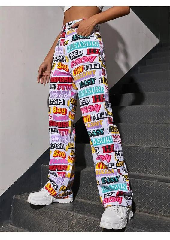 Moteriški džinsai su aukštu juosmeniu tiesiomis kojomis, pavasario, vasaros, naujos, pavasario, vasaros, gatvė, raudonos spalvos derančios asmenybės, 2022 m.