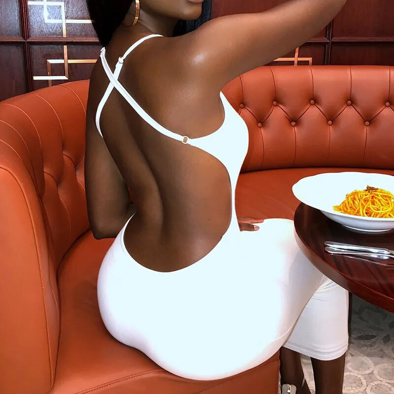 „Summer Party Club“ be nugarų „Bodycon“ suknelė Suvarstoma berankovių klubus apvyniojanti suknelė Nauja seksuali vienspalvė Elegantiška, žema suknelė be petnešėlių