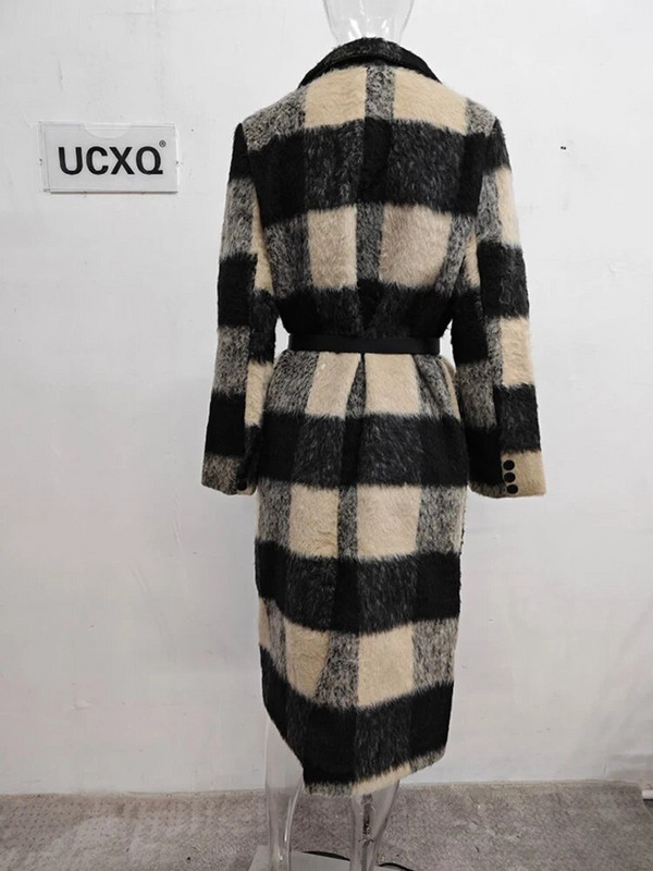 UCXQ Vintage mustvalge ruuduline triibuline villane mantel Sügistalv 2023 Uus sälguline paksendatud naiste mantel kuldse nööbivööga