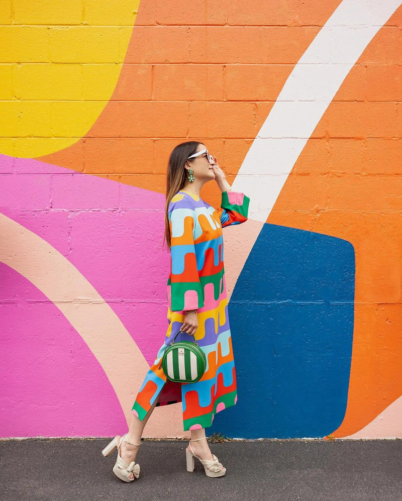 Elegantne vikerkaaretrükiga naiste lõhestatud midikleit, moodne kaelus pikkade varrukatega rüü 2023. aasta sügis, naiste põhjus, lahtised vestid