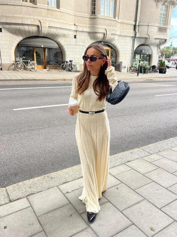 Sieviešu modes šiks vienkrāsains rievotu trikotāžas kleita Eleganta kaklasaites kleitas ar garām piedurknēm 2023. gada rudens ziemas dāmu kleitas High Street