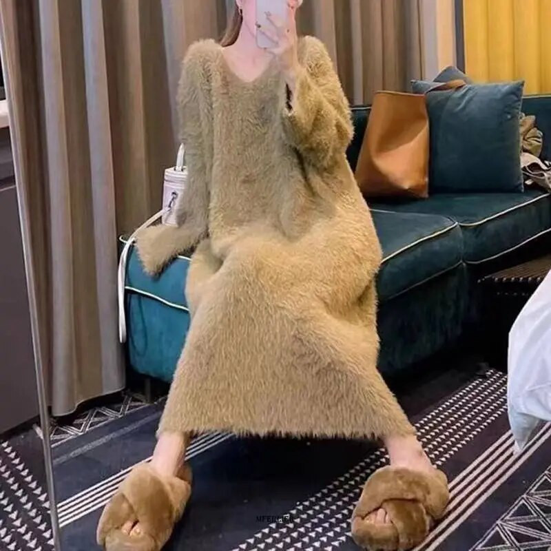 Didelio dydžio 4XL 150KG žieminė vilnonė suknelė su V kaklu Moteriška suknelė ilgomis rankovėmis didelės laisvos šiltos vilnos suknelės