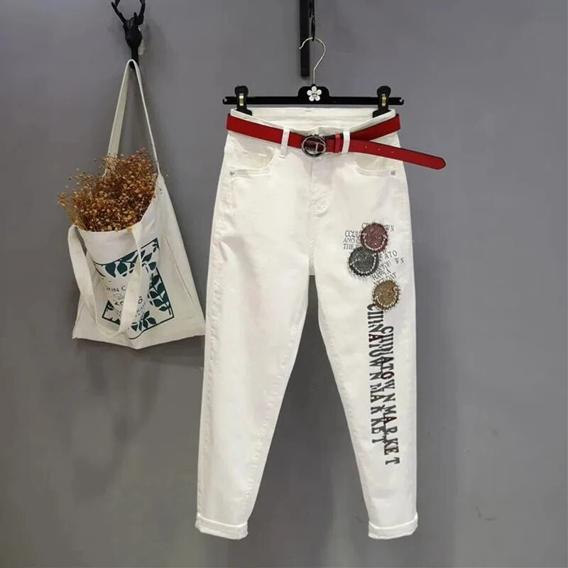 Moteriški balti džinsai aukštu liemeniu Slim Fit mados Harun džinsinės kelnės Naujos pavasario rudens prašmatnus siuvinėjimas Atsitiktinis Jean Pantalon Femme