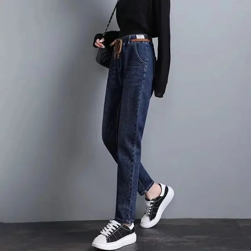 2023. aasta kevadised sügise uued elastsed puuvillased teksad Naiste vabad kõrge vöökohaga Hareni teksapüksid Naiste vabaaja Korea metsikud teksad