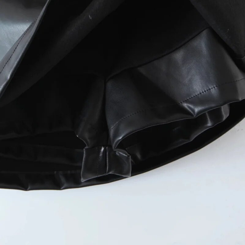 PU-nahast lühike seelik naiste must seksikas lõhestatud õhuke kõrge vöökohaga A-kujulised miniseelikud Naiste lühikesed püksid Vintage Harajuku tänavarõivad