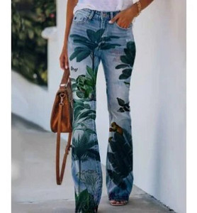 Naiste lillega trükitud kottis teksad, kõrge vöökohaga tänavarõivad, sirge laia säärega teksapüksid