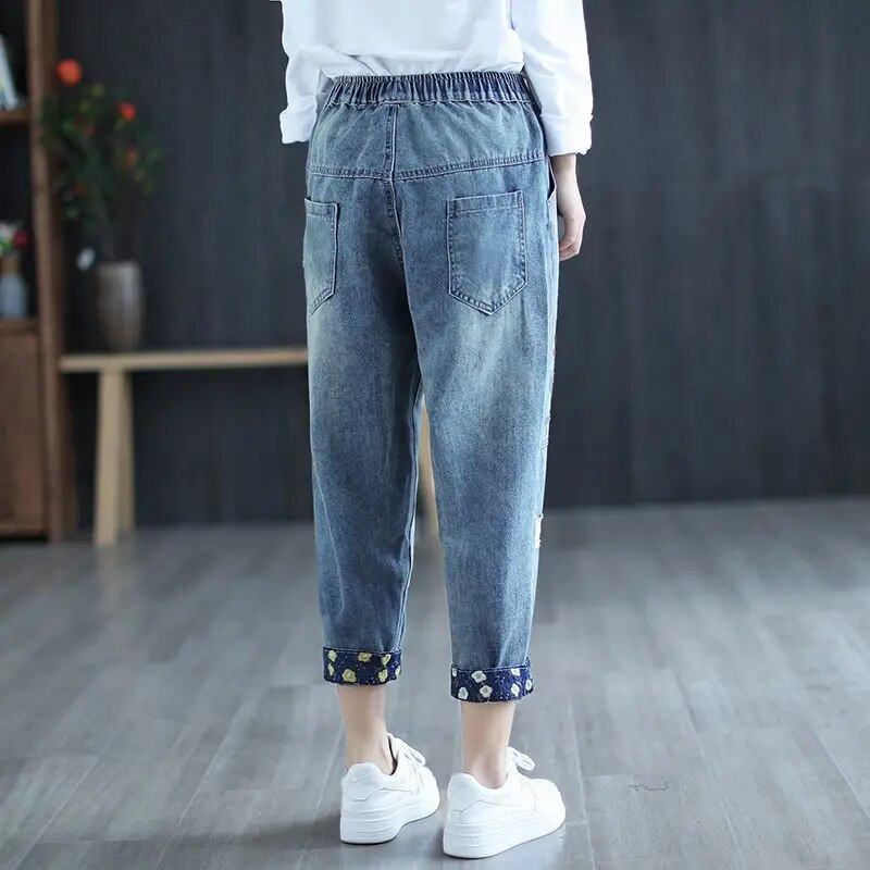 Džinsai Pavasaris Vasara Nauji Literatūriniai Retro sandūriniai siuvinėjimai Sukarpytos kelnės Moteriškos laisvos elastinės juosmens Harlan džinsinės kelnės moteriškos