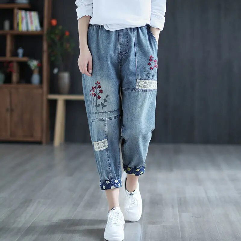 Džinsai Pavasaris Vasara Nauji Literatūriniai Retro sandūriniai siuvinėjimai Sukarpytos kelnės Moteriškos laisvos elastinės juosmens Harlan džinsinės kelnės moteriškos