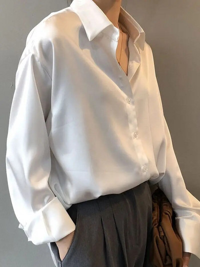 Rudens madingi marškiniai su sagutėmis Pavasario senovinė palaidinė moteriška balta moteriška ilgomis rankovėmis Moteriški laisvi gatvės aprangos marškiniai Dizaino viršūnės