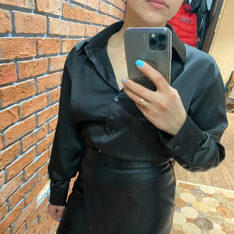 Rudens madingi marškiniai su sagutėmis Pavasario senovinė palaidinė moteriška balta moteriška ilgomis rankovėmis Moteriški laisvi gatvės aprangos marškiniai Dizaino viršūnės