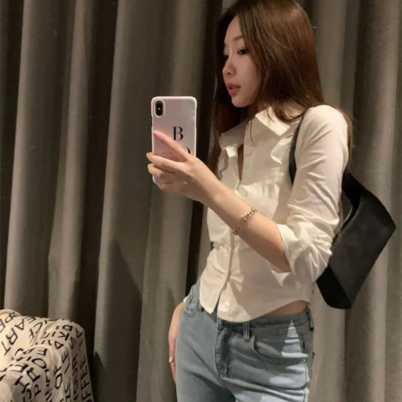 Xpqbb valged särgid Naiste Korea stiilis nööbid Voldid Slim Fit Crop Tops Naistele sobivad igapäevase disainiga kontoris pikkade varrukatega pluusid