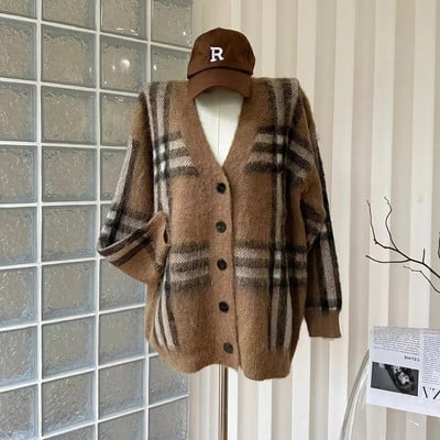 Naiste vanaaegne ruuduline kudumine pikkade varrukatega V-kaelusega lahtised kardiganid 2023. aasta talvemood vabaaja üherealine ülisuur kampsun