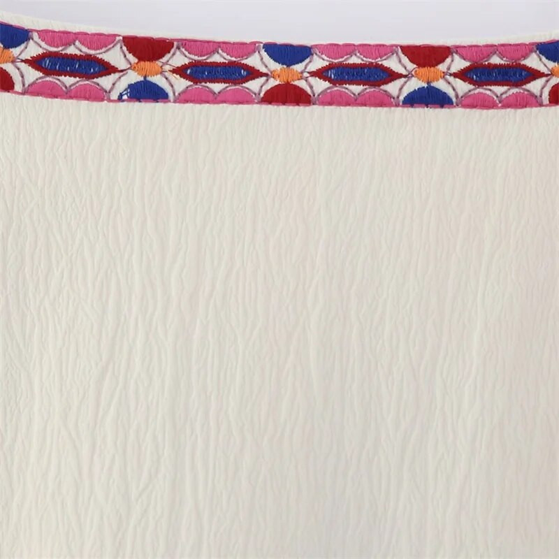 Naiste vanaaegne lilletikandiga avatud vest. Naiste rahvuslikus stiilis vest jakk - varustus vabaaja puhkusereis Crop top