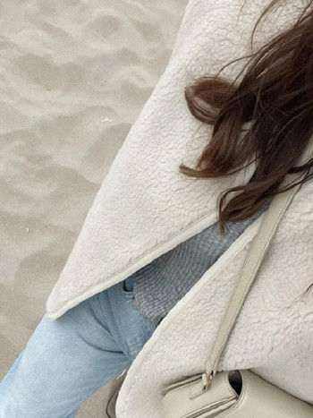 Дамско жилетка от агнешка вълна Модно памучно палто без ръкави Топло удебелено улично дамско жилетка 2023 Зимни едноцветни свободни дамски якета