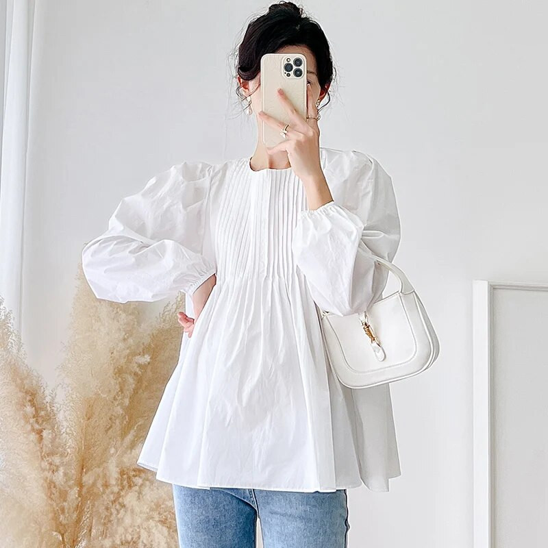 Bijele jesenske trudničke košulje, dugih rukava, O-izreza, lampion rukava, trudničke plisirane bluze, trudnička pamučna odjeća 2023.