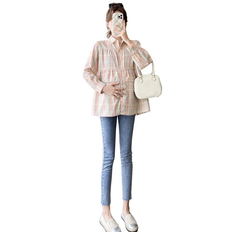 Pavasariniai rūbai nėščiosioms, ilgomis rankovėmis, apverčiamomis apykaklėmis, spalvotomis raukiniais, nėštukių marškiniais, madingomis languotomis palaidinėmis