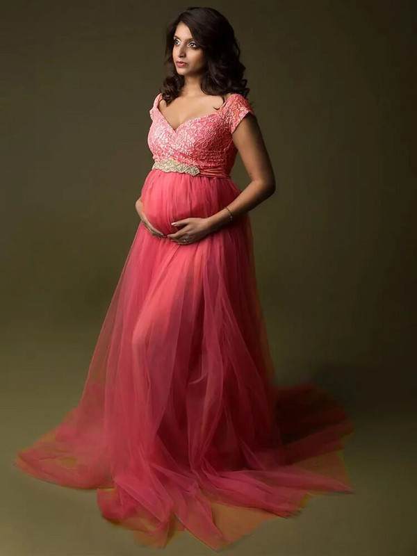 Pitsist rasedate kleidid fotosessiooniks Tüll Seksikad õlast väljas Rasedus Maxi hommikumantlid Pulmapeokleidid rasedatele