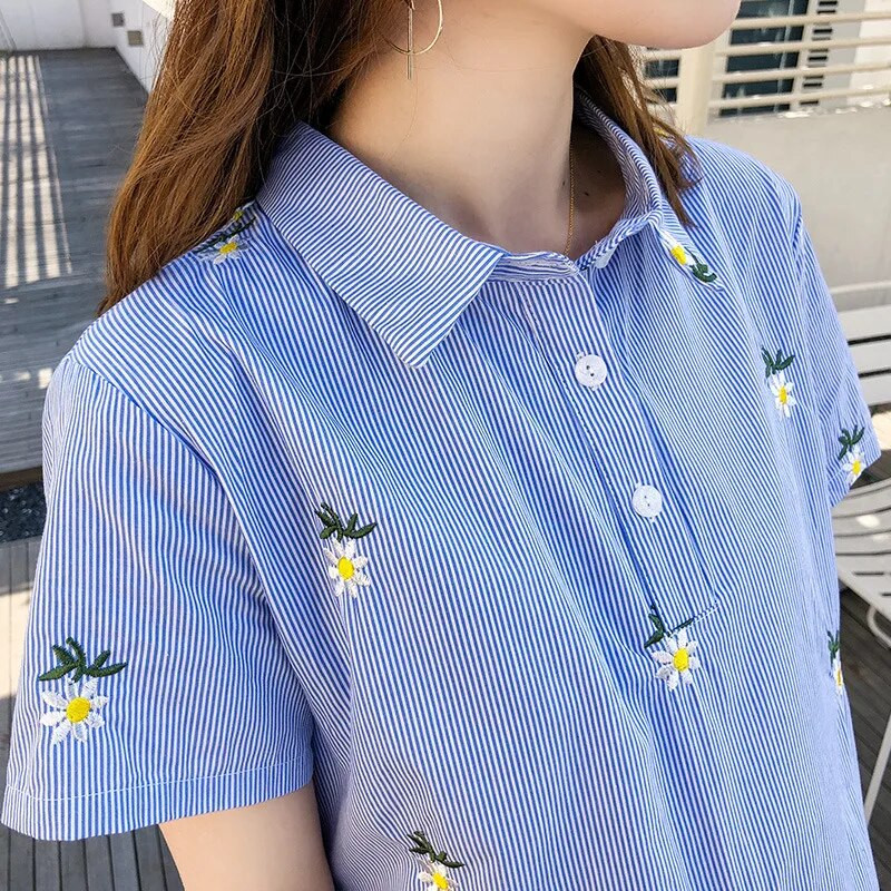 Uued suvised rasedakleidid Moodsad triibulised riided Keskmise pikkusega puuvillane vabaajakleit rasedatele