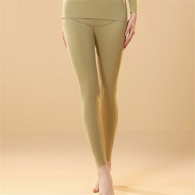 Sügisel ja talvel kannavad rasedad saksa sametretuusid soojad püksid Naised kannavad pehmet aluspesu vatipüksid Naised