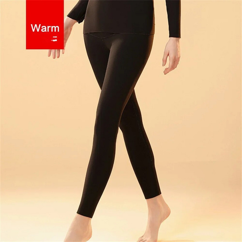 Sügisel ja talvel kannavad rasedad saksa sametretuusid soojad püksid Naised kannavad pehmet aluspesu vatipüksid Naised