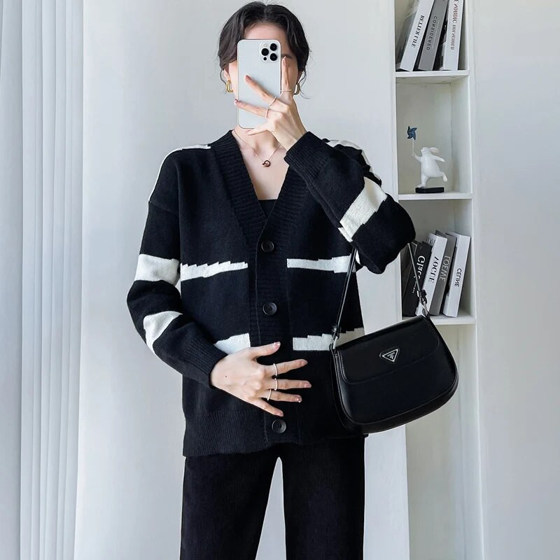 Sügistalvine uus rasedatele naistele Korea versioon vabaaja laisk mitmekülgne kampsun, must valge triibuline kampsun, vaba jakk mantlid