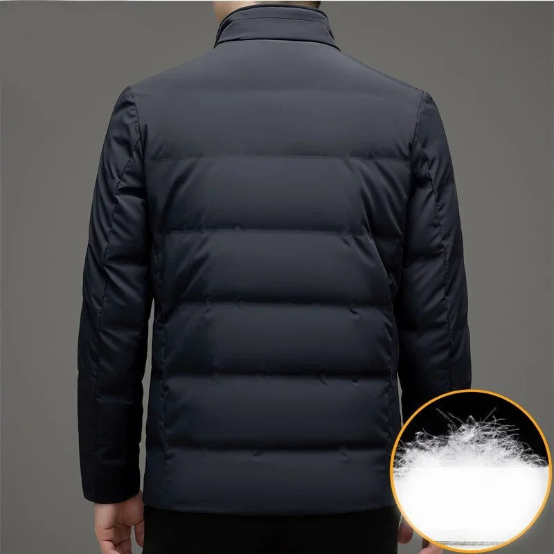 Ελαφρύ πουπουλένιο μπουφάν για μεσήλικες άντρες casual κοντά 2023 Νέο μοντέρνο μπουφάν με ζεστό γιακά