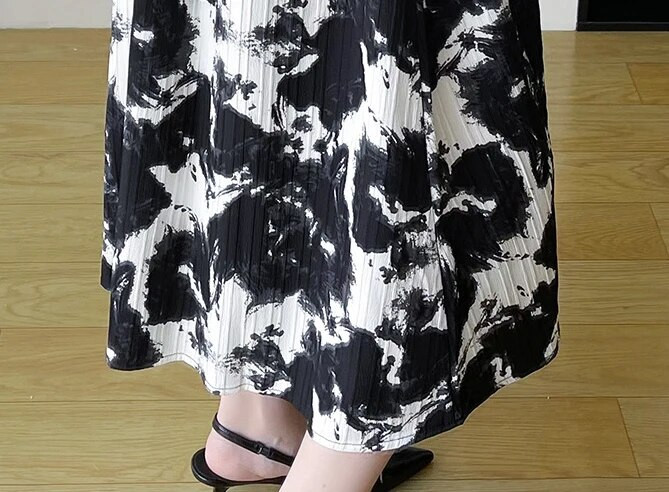 Eleganta, šaura, vidēja izmēra kleita ar garām piedurknēm sievietēm 2023. gada modes, ziedu apdruka, raibveida kleitas ar V kakla izgriezumu