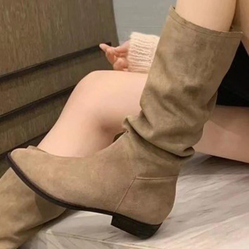 2023 m. moteriški batai su aukštais keliais. Moteriški batai su paprastais klostuotais zomšiniais žieminiais botas dideliais perimetru, pavasario rudens, moteriški įtempti batai