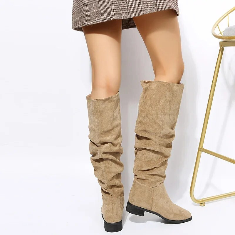 Moteriški aukšti batai su raukšlėmis iki kelių rudeniniai Nauji plius dydžio Flock stori aukštakulniai aukštakulniai aukštakulniai, skirti moteriški laisvalaikio moteriški batai