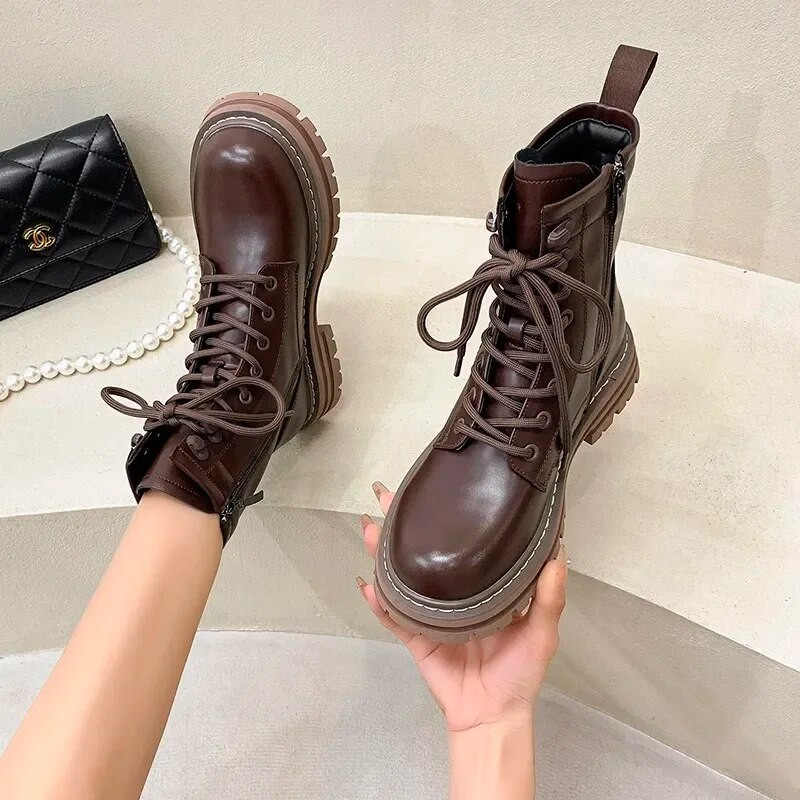 Moteriški batai su užtrauktuku šonu