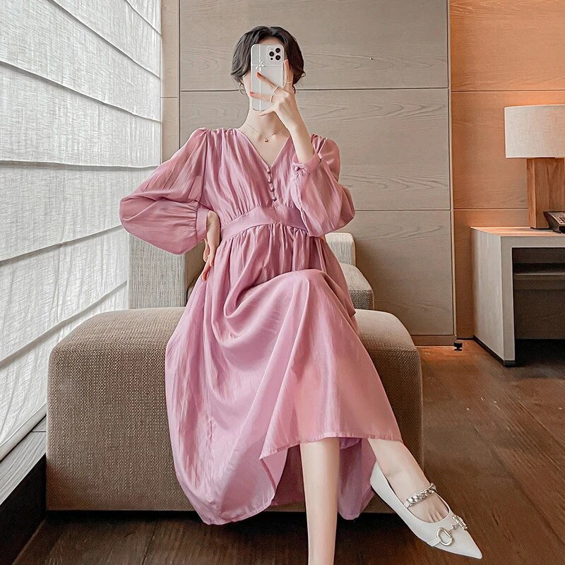 Beež roosa rasedatele mõeldud šifoonist kleit vedru pikkade varrukatega V-kaelusega kõrge vöökohaga rasedale rannakleit armas raseduskleit