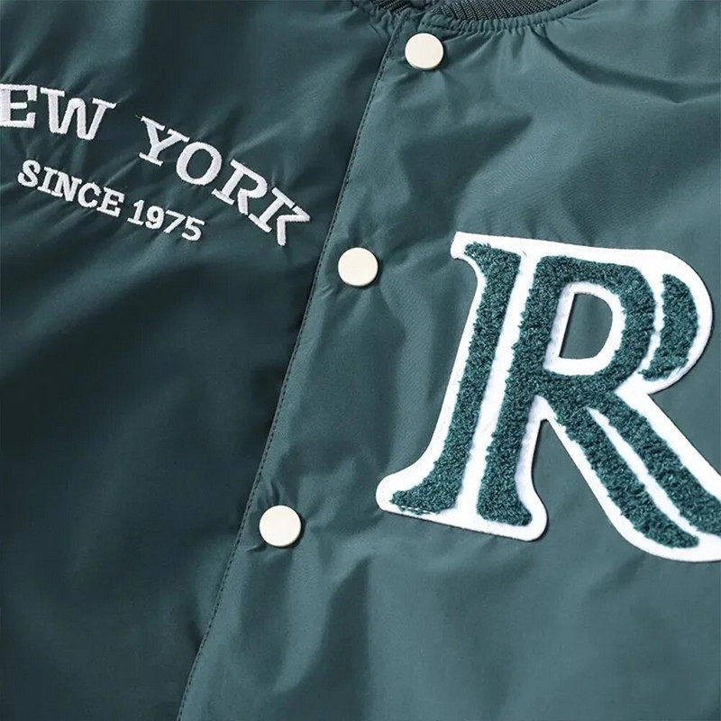 2023. aasta sügis/talv meestemood Müüa uus vabaajaline puuvillane jope.