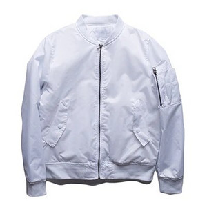 Karinis Japonijos stilius, 2021 m. rudens, žiemos, vyriškos dygsniuotos bombonešio striukės, stovinčios apykakle, pilotinės striukės su užtrauktuku rankovėmis, kišenėmis, paminkštintas paltas