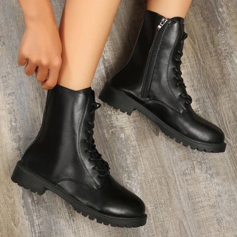 Naiste lühikesed saapad 2023. aasta sügis, uued online-kuulsuste stiilis paksud poolsaapad, päris materjalist nööriga naiste kingad