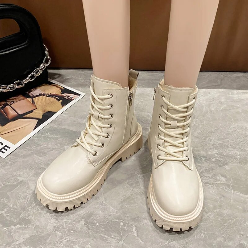 Rimocy γυναικείες αδιάβροχες μπότες για χιόνι 2023 Χειμερινές αντιολισθητικές ζεστές βελούδινες μπότες αστραγάλου Γυναικείες μποτάκια με κορδόνια πλατφόρμα μοτοσικλέτας Mujer