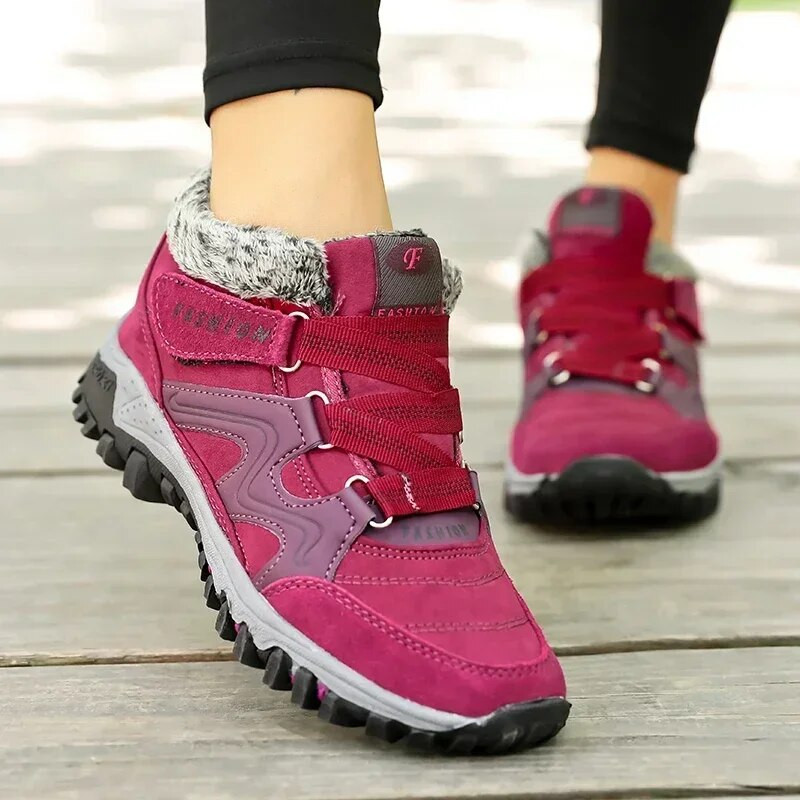 Žieminiai moteriški sniego batai Odiniai moteriški šilti stori pliušiniai sniego batai vandeniui atsparūs moteriški zomšiniai batai, neslystantys moteriški batai