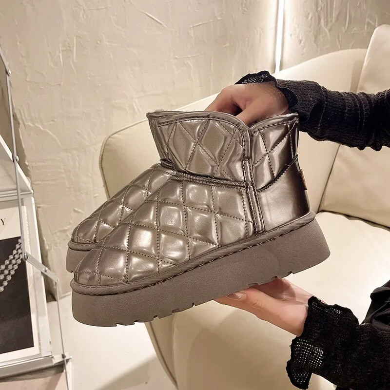 Naiste paksud soojad plüüsist lumesaapad paksu põhjaga libisemiskindlad puuvillased polsterdatud talvejalatsid Naine vabaaja platvormiga pahkluu saapad