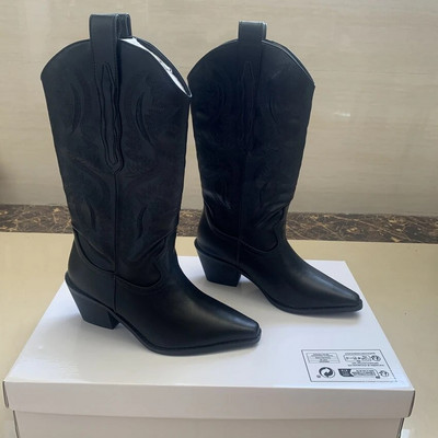 Westerni naiste saapad 2023. aasta sügistalvise moodsad paksu kontsaga kauboisaapad Vintage stiilis kantri lääne Cowgirl kõrge kontsaga saapad