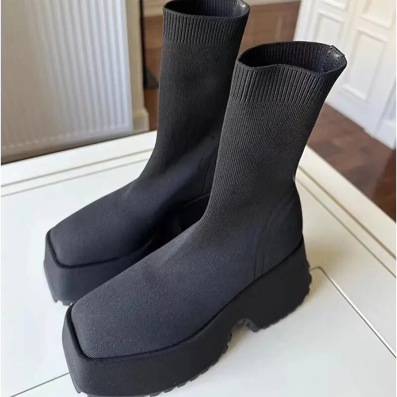 Hüppeliigese Ülikõrged kontsad Chelsea saapad Naiste kingad 2023 Uued paksud naiste kingad Seksikad Pumps Platvorm Gothi mootorratta lumesaapad