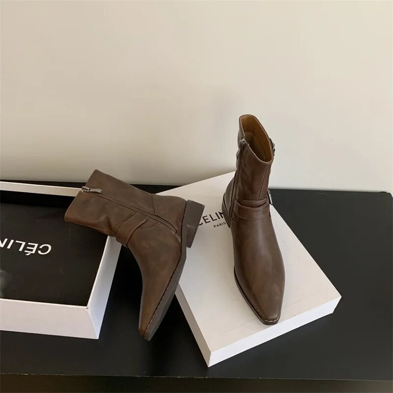 Retro ratsusaapad naistele Sügismoodne terava ninaga naiste kingad pehmest nahast paksud poolsaapad Naiste läänelikud lühikesed saapad